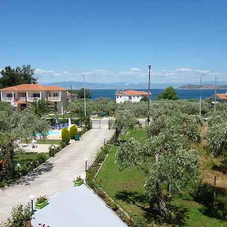 Chrisa 2* لايميناس