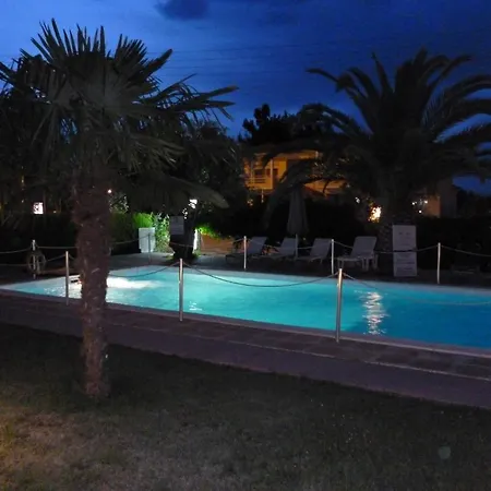 Chrisa 2* لايميناس